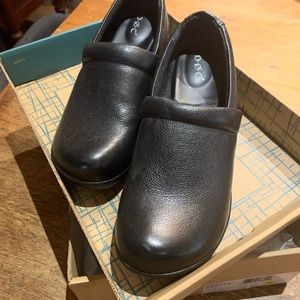 BOC black clogs